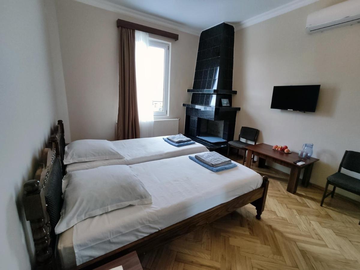 Guesthouse White Swan Kobuleti Bagian luar foto