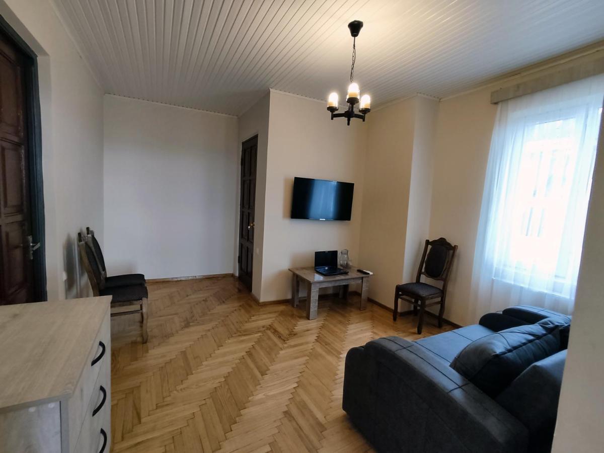 Guesthouse White Swan Kobuleti Bagian luar foto