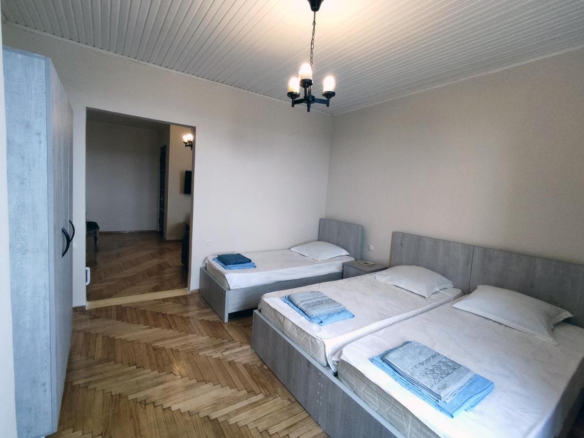Guesthouse White Swan Kobuleti Bagian luar foto