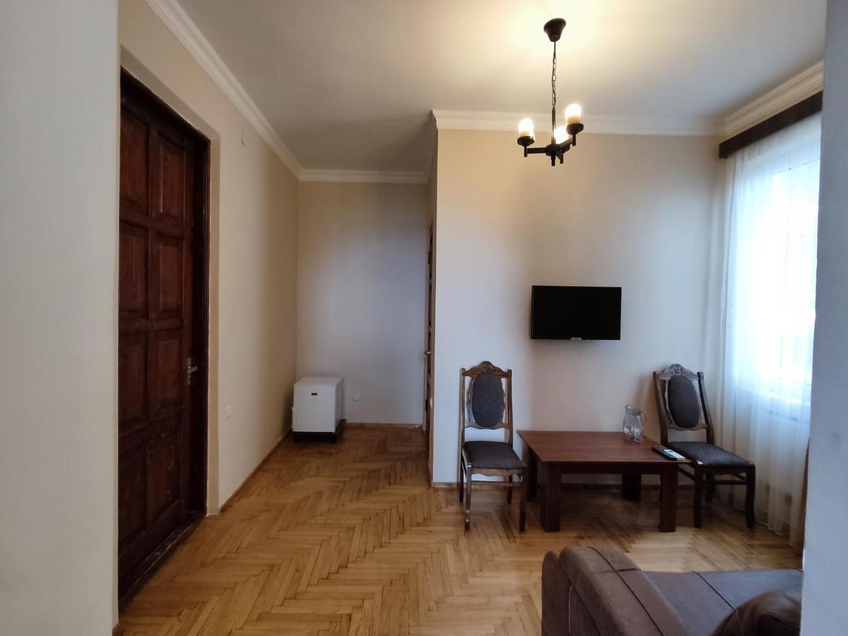 Guesthouse White Swan Kobuleti Bagian luar foto