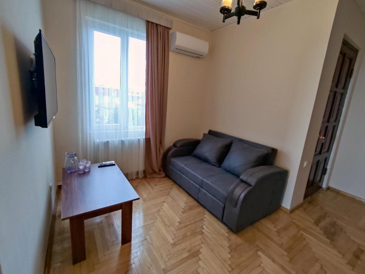 Guesthouse White Swan Kobuleti Bagian luar foto
