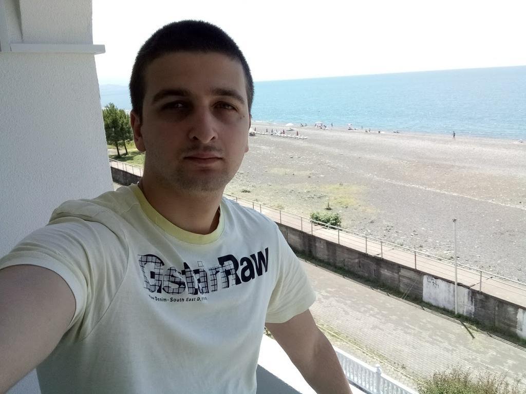 Guesthouse White Swan Kobuleti Bagian luar foto