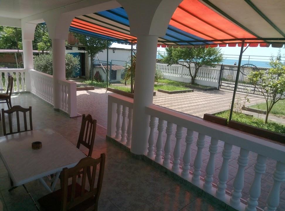 Guesthouse White Swan Kobuleti Bagian luar foto